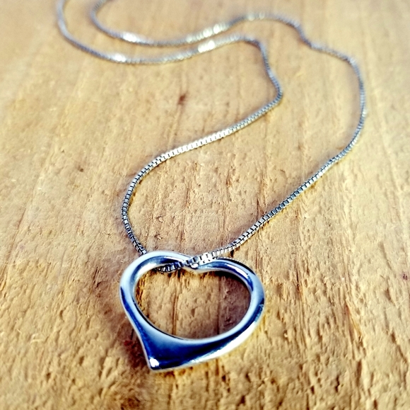 Sterling Silver Freeform Heart Pendant Necklace - Picture 3 of 11